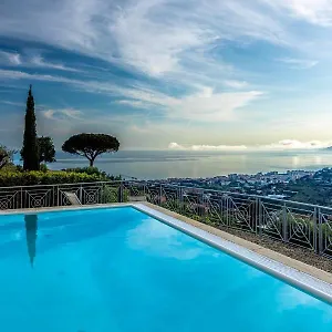 Gaia - Luxury Villa, Pool & Wellness Bed and breakfast
